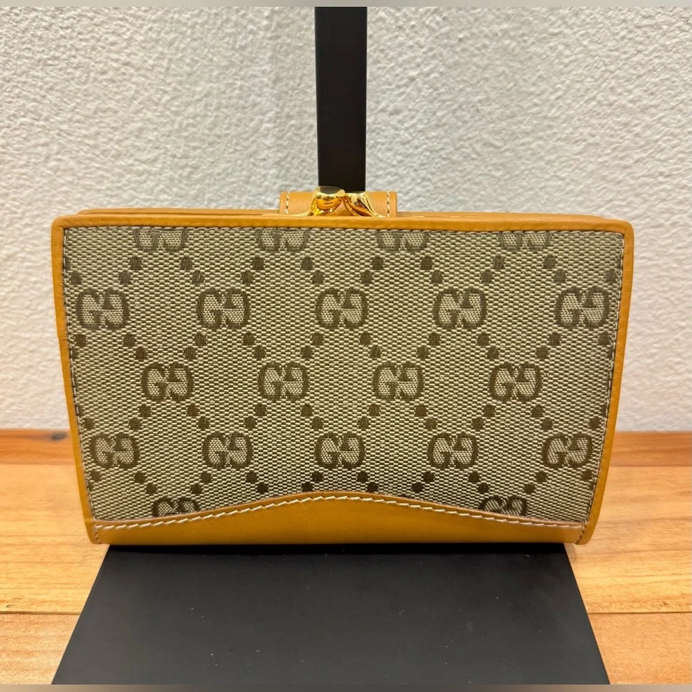 Gucci Vintage Gold Kisslock Monogram Canvas and Tan Leather Wallet - Picture 3 of 9